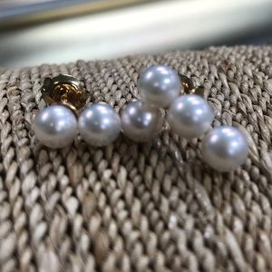 14kt Yellow Gold and Genuine Pearl Earring